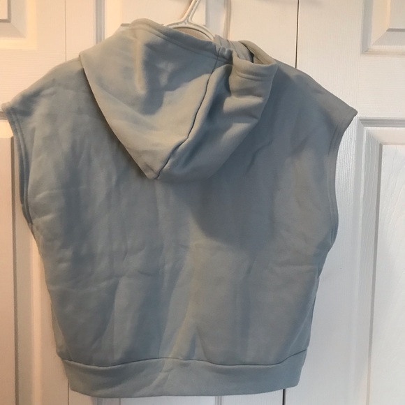 Pull over sweatshirt material vest - Picture 3 of 3